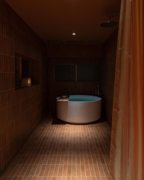 Bathroom, Bath