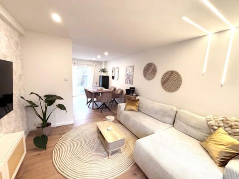 Property building, Living room