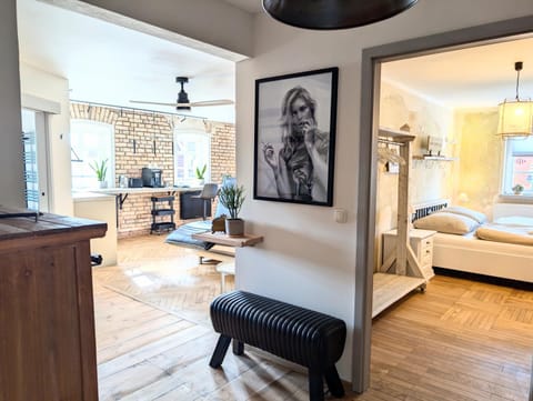 Living room, Photo of the whole room, Seating area