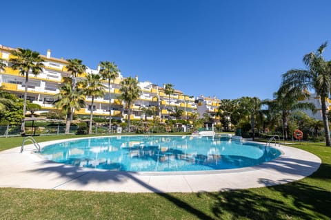 Garden, Swimming pool, Swimming pool