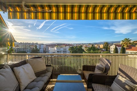 Day, Natural landscape, View (from property/room), Balcony/Terrace, Seating area