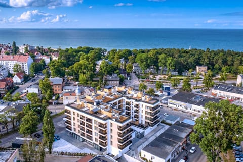 Property building, Patio, Spring, Bird's eye view, View (from property/room), City view, Landmark view, Sea view, Street view, Parking