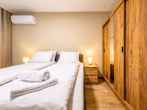 Bed, Photo of the whole room, Bedroom, towels, wardrobe, air conditioner