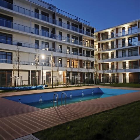 Property building, Swimming pool