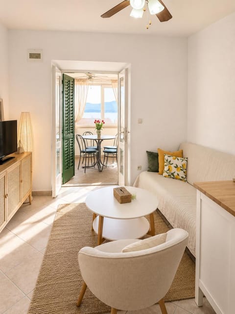 Balcony/Terrace, Living room