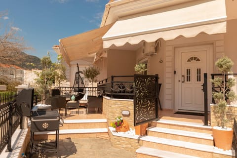Property building, Balcony/Terrace