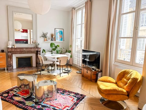 Communal lounge/ TV room, Living room