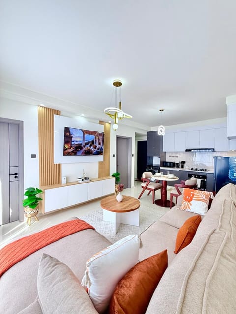 Communal lounge/ TV room, TV and multimedia, Kitchen or kitchenette, Living room, Seating area, Dining area, Evening entertainment