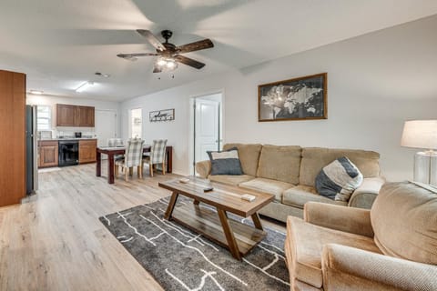 Family-Friendly Nash Home 6 Mi to the Rail Yard House in Texarkana