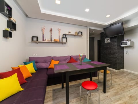 Communal lounge/ TV room, Living room, Seating area, Dining area