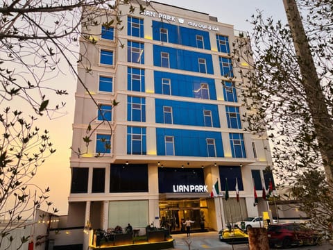 Property building, Day, Neighbourhood, City view, Street view, Location
