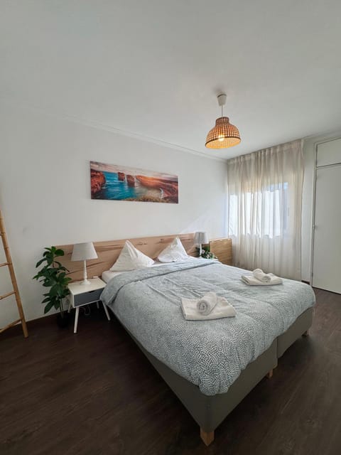 Bed, Beach, Bedroom, towels, towels, wardrobe