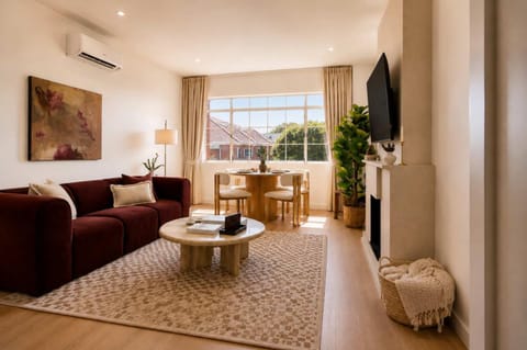 TV and multimedia, Living room, Dining area