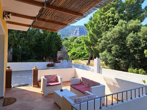 Property building, Garden view, Inner courtyard view