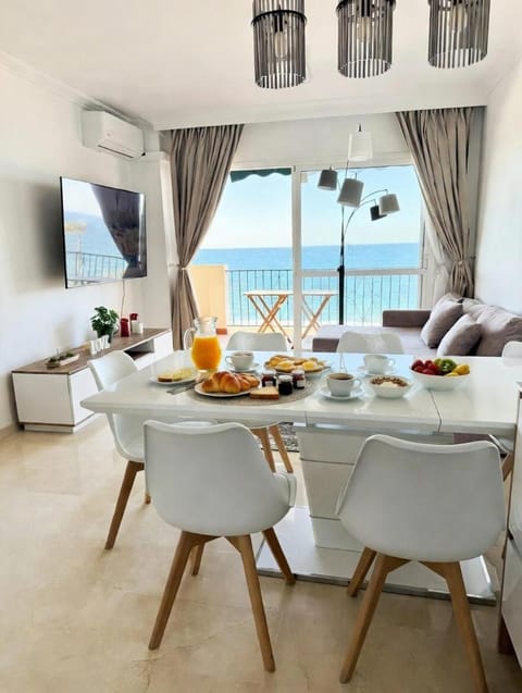 Living room, Food, Sea view