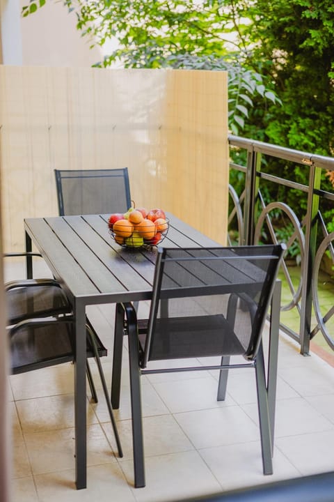 Day, View (from property/room), Balcony/Terrace, Food