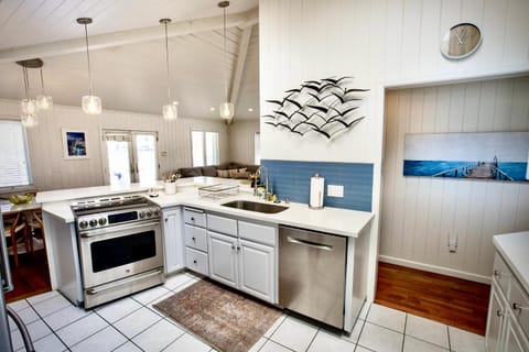 Beachbound Bliss in Del Mar House in Del Mar