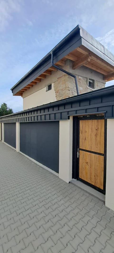 Property building, Day