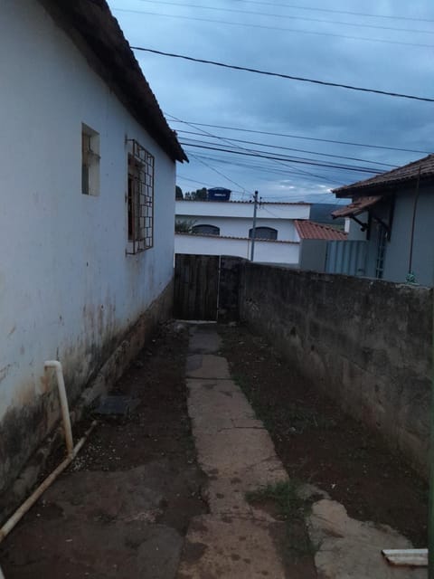 Venha se hospedar em nossa humilde casa aconchegante House in Carrancas