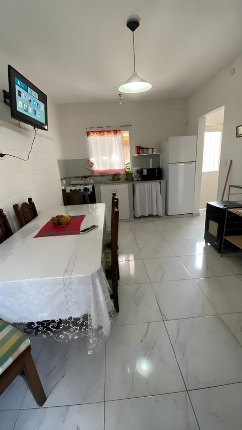 TV and multimedia, Kitchen or kitchenette, Dining area, kitchen