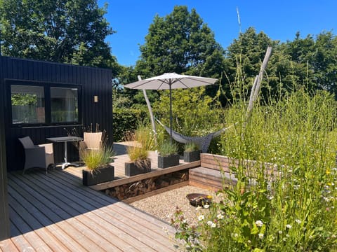 Patio, Spring, Day, Garden, Garden, View (from property/room), Balcony/Terrace, Garden view