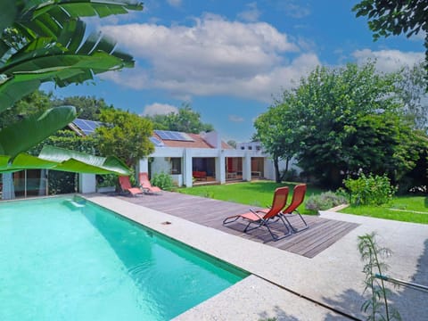 Swimming pool, Swimming pool