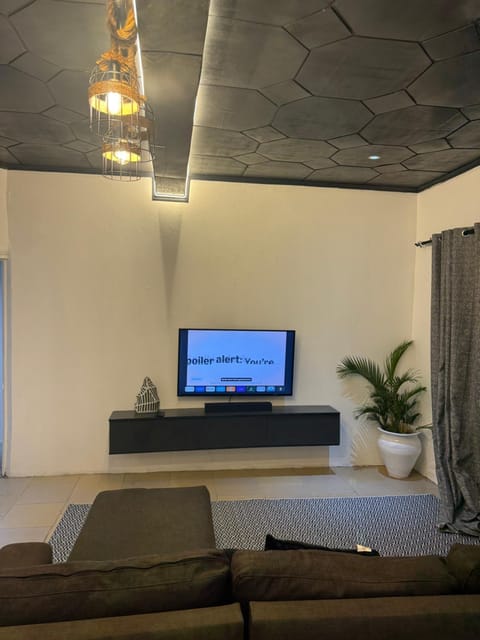 TV and multimedia, Living room, air conditioner