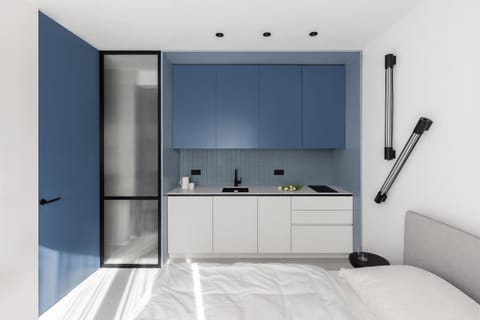 Bed, Kitchen or kitchenette, Bedroom