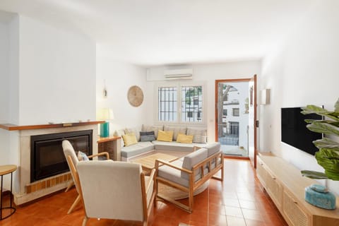 Property building, Living room