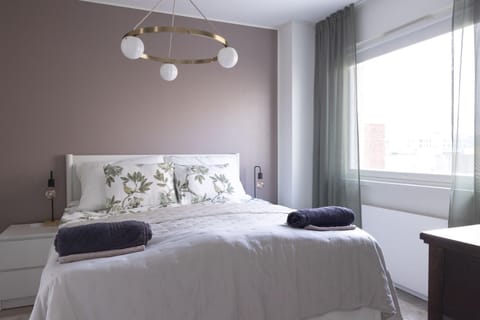 Bed, Inner courtyard view