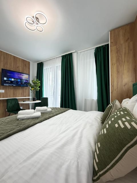 TV and multimedia, Bedroom, towels