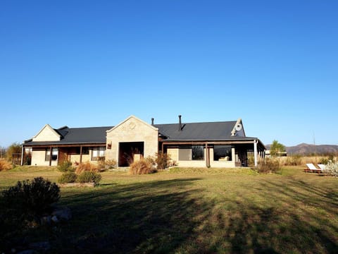 Property building, Facade/entrance, Spring, Garden