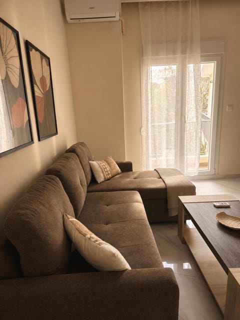 Balcony/Terrace, Seating area, air conditioner