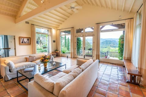 Morlet Hilltop House Villa in Saint Helena