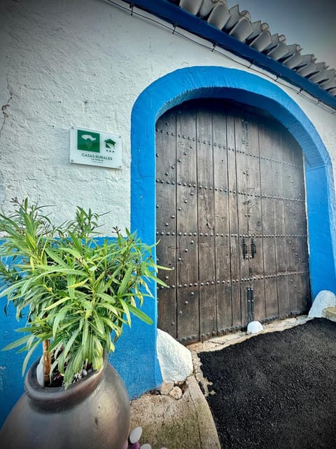 Property building, Facade/entrance, Off site
