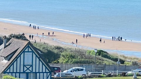 Beach, Sea view, Location
