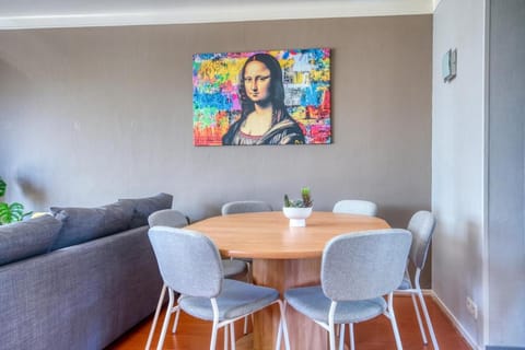 Decorative detail, Dining area