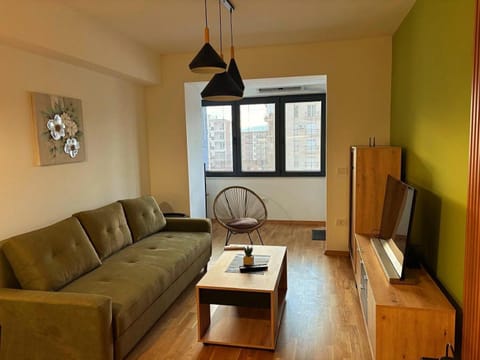 Communal lounge/ TV room, TV and multimedia, Living room, Seating area, Evening entertainment