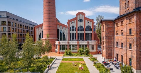 Property building, Restaurant/places to eat, Spring, Day, Natural landscape, Children play ground, Children play ground, Garden, Garden view, Location, children, children, Parking, hair dryier, internet, wardrobe, dryer, elevator