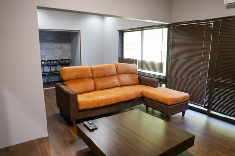 Communal lounge/ TV room, Living room, Seating area