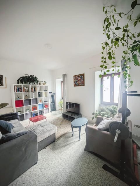 TV and multimedia, Seating area