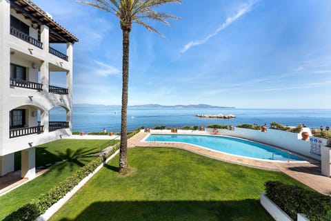 Property building, Swimming pool