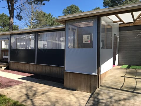 Property building, Patio, Inner courtyard view