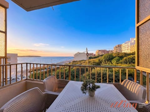 Patio, Day, Natural landscape, View (from property/room), Balcony/Terrace, Seating area, Sea view