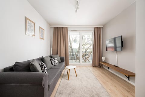Communal lounge/ TV room, TV and multimedia, Living room, Seating area, Evening entertainment