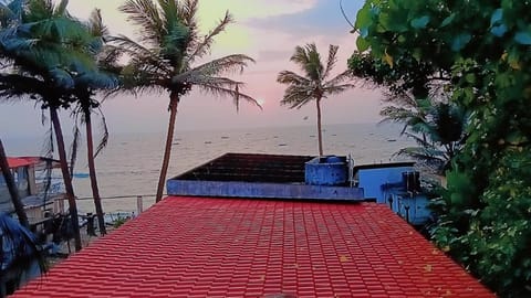 Property building, Day, Natural landscape, Balcony/Terrace, Sea view, Sports