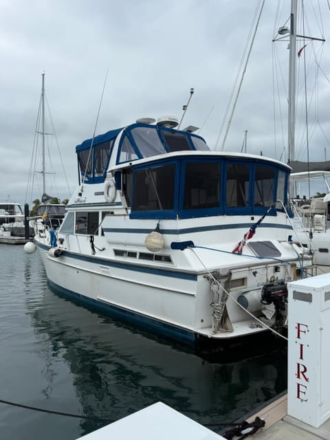 Classic boat sleeps up to 8 people Docked boat in Stock Island