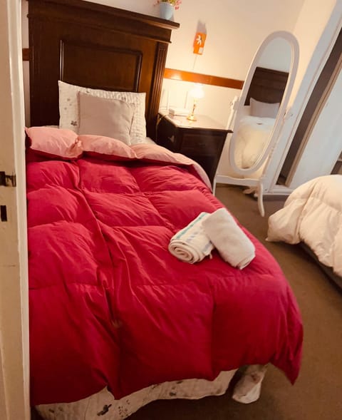 Bed, Photo of the whole room, Bedroom, towels, wardrobe