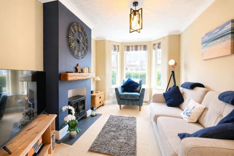 Living room, fireplace