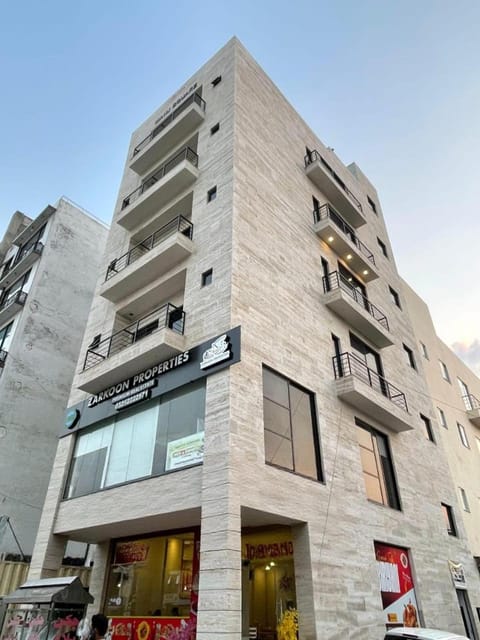 Property building, Day